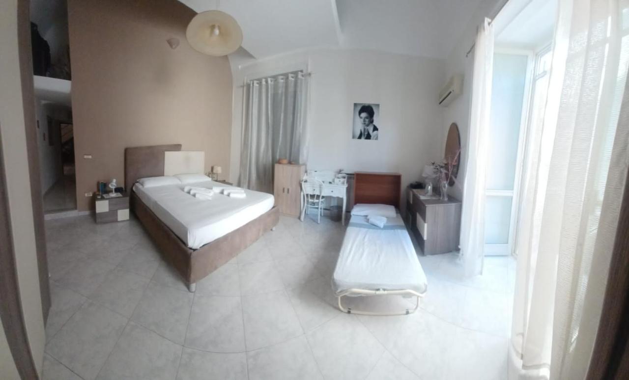 Villa Sofia E Sveva Napels Buitenkant foto