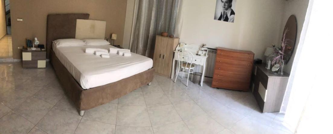 Villa Sofia E Sveva Napels Kamer foto